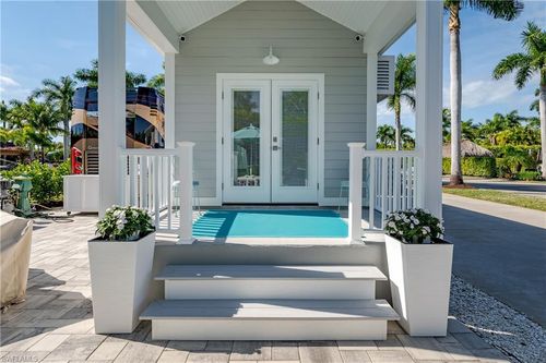 13598 Snapper Ln, NAPLES, FL, 34114-8713 | Card Image