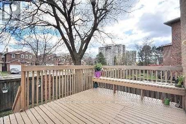 37 Hinda Lane N, House other with 4 bedrooms, 3 bathrooms and 5 parking in Vaughan (Lakeview Estates) ON | Image 9