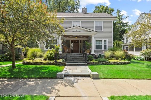 32 5th Ave, Saratoga Springs, NY, 12866-3523 | Card Image