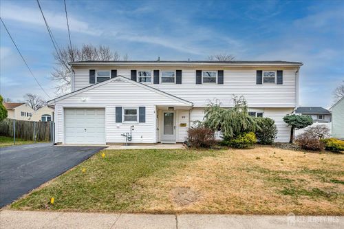 22 Price Drive, Edison, NJ, 08817 | Card Image
