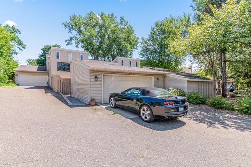 5635 W Bavarian Pass, Fridley, MN, 55432-6006 | Card Image