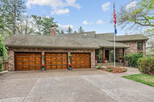 5811 Shannon Dr, Edina, MN, 55439-2628 | Card Image