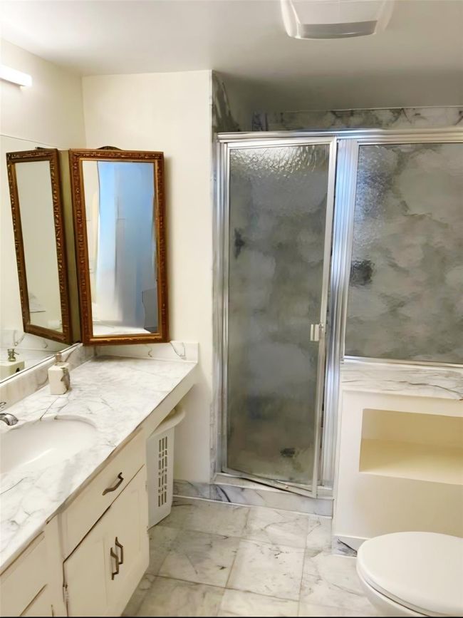 2nd bath - walk-in shower | Image 21