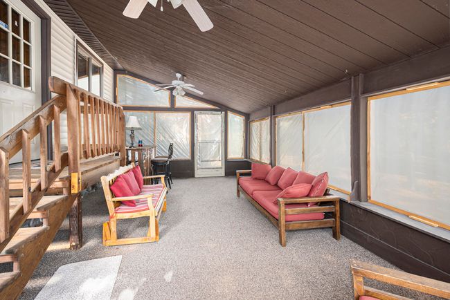 Patio screened in | Image 25