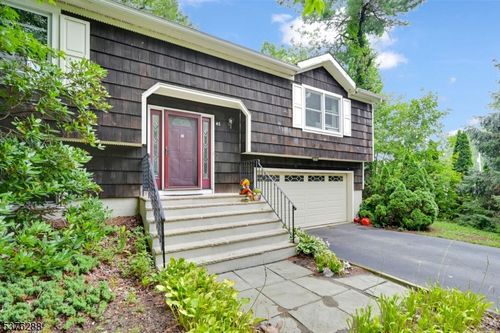 48 Bayonne Dr, Hewitt, NJ, 07421-1706 | Card Image
