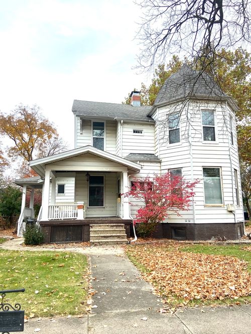 2-612 1/2 E Chestnut St, Bloomington, IL, 61701-3228 | Card Image