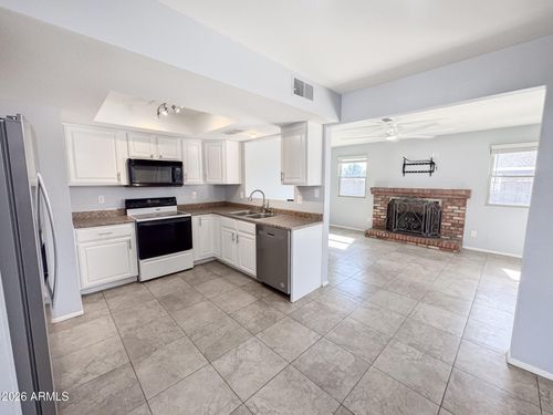 10421 W Puget Ave, Peoria, AZ, 85345-7353 | Card Image