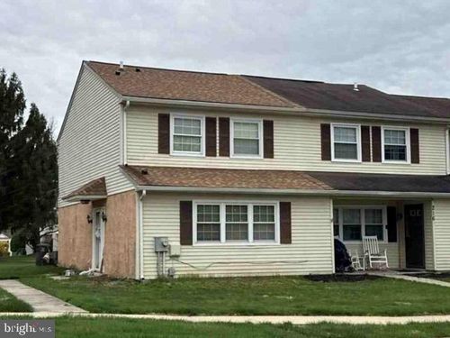 218 Carlyn Ct, DOWNINGTOWN, PA, 19335-4201 | Card Image