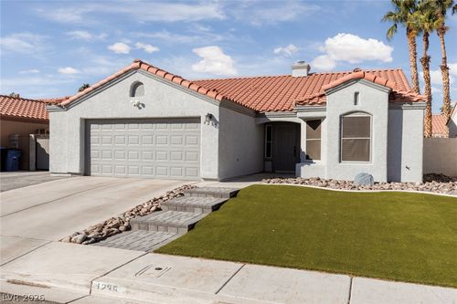 4235 Famoso Dr, North Las Vegas, NV, 89032-2619 | Card Image