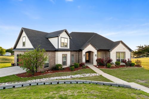 110 Eagles Roost Cir, Ennis, TX, 75119-7048 | Card Image