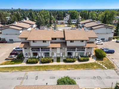 513 - 200 Brookpark Dr Sw, Home with 2 bedrooms, 2 bathrooms and 1 parking in Calgary AB | Image 1