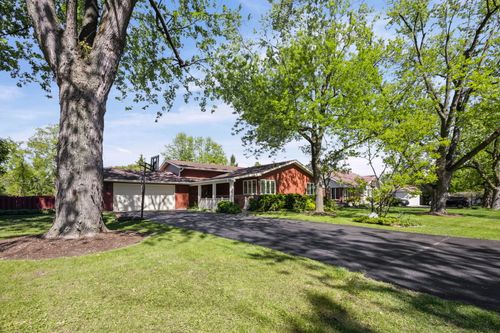 1016 Longmeadow Dr, Glenview, IL, 60025-2561 | Card Image