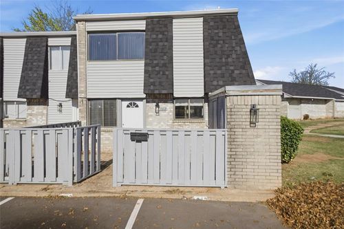 1612 Claudia Dr, Norman, OK, 73071-2826 | Card Image