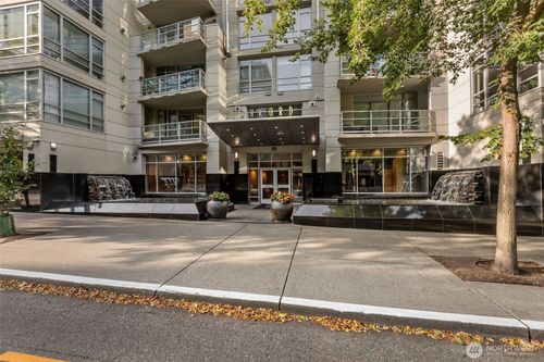 1106-2929 1st Ave, Seattle, WA, 98121-3032 | Card Image