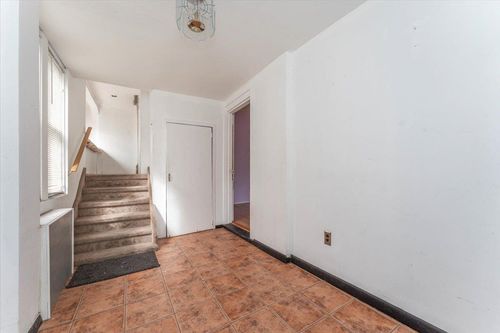 1080 Fulton St, Woodmere, NY, 11598-1134 | Card Image