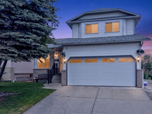 70 Pasadena Gdns Ne, Calgary, AB, T1Y6M8 | Card Image