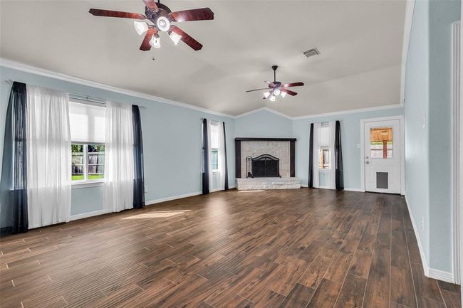 Dining and living room... | Image 20
