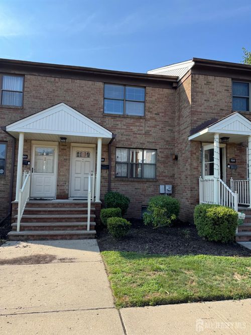 702 Sharon Garden Ct, Woodbridge, NJ, 07095-4304 | Card Image
