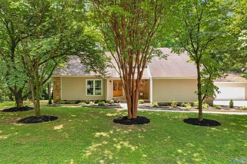 144 Arbery Dr Nw, Huntsville, AL, 35806-2220 | Card Image