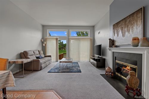 4307 Reflections Dr, Sterling Heights, MI, 48314-1960 | Card Image