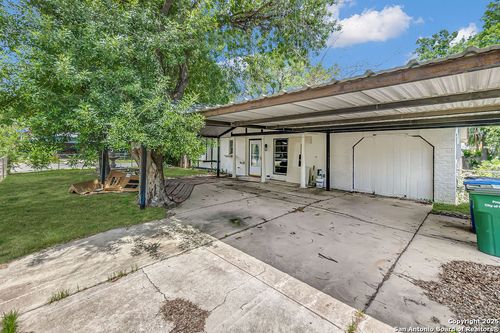 9018 Ozalid St, San Antonio, TX, 78224-2132 | Card Image
