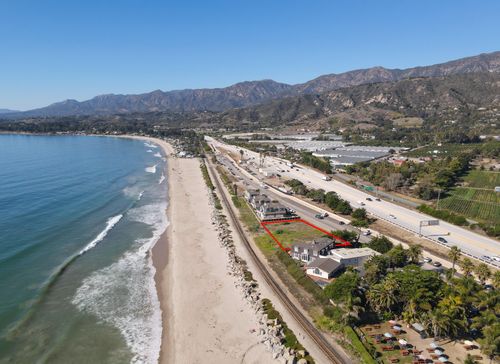 3735 Santa Claus Ln, CARPINTERIA, CA, 93013-1109 | Card Image