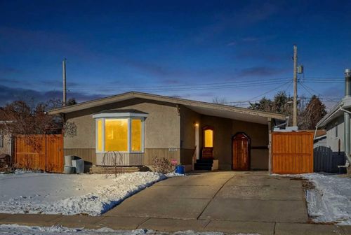 9519 3 St Se, Calgary, AB, T2J0W7 | Card Image