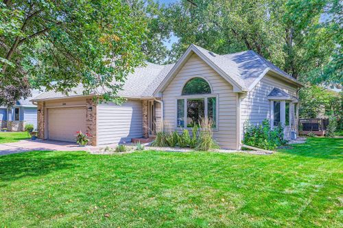 3000 Ontario Rd, Little Canada, MN, 55117-1243 | Card Image