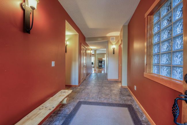 310 - 107 Armstrong Place, Home with 2 bedrooms, 2 bathrooms and 2 parking in Canmore AB | Image 3