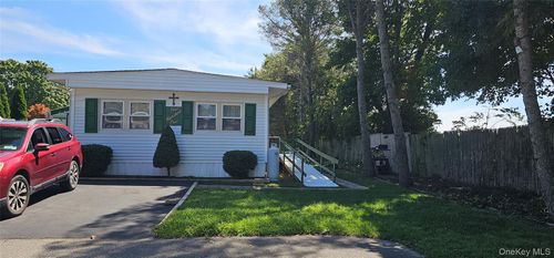 101-703 Fresh Pond Ave, Calverton, NY, 11933-1165 | Card Image