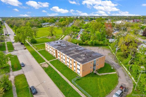 18250 Weaver St, Detroit, MI, 48228-4410 | Card Image