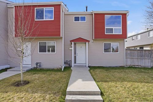 49-5425 Pensacola Cres Se, Calgary, AB, T2A2G7 | Card Image