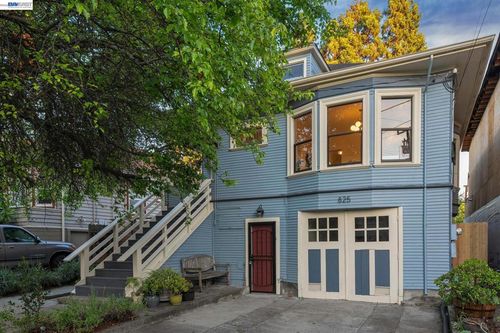 825 57th St, Oakland, CA, 94608-2851 | Card Image