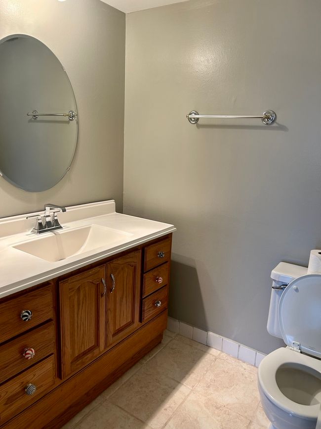 Bathroom 2 | Image 19