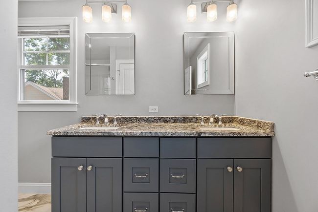 2 - 24 Church St, House attached with 4 bedrooms, 4 bathrooms and 2 parking in Wakefield MA | Image 14