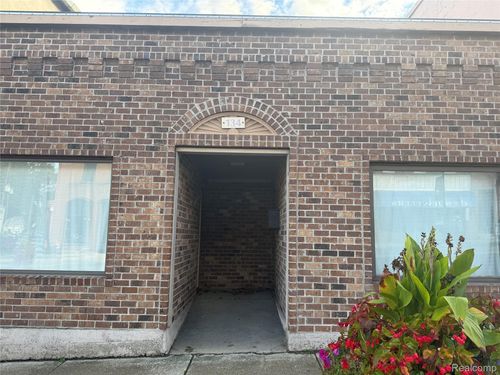 134 E Huron Ave, Vassar, MI, 48768-1313 | Card Image