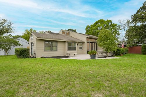 62 April Vlg, Montgomery, TX, 77356-5810 | Card Image