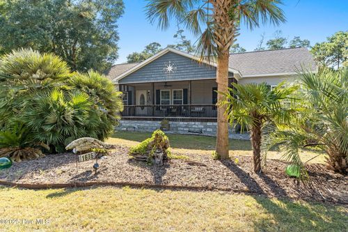 1686 Crane Rd Sw, Ocean Isle Beach, NC, 28469-6316 | Card Image