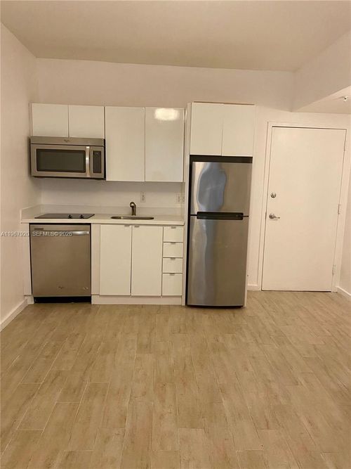 106-1611 Meridian Ave, Miami Beach, FL, 33139-2803 | Card Image