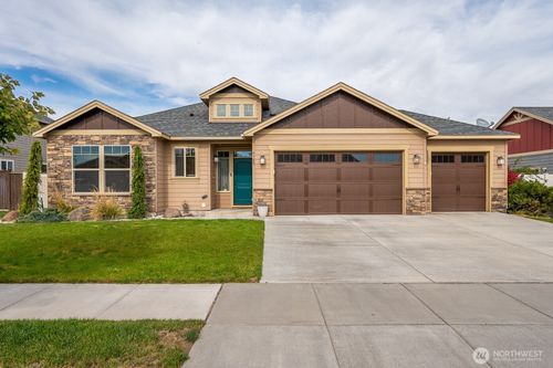 4708 W Warbler St, Moses Lake, WA, 98837-8662 | Card Image