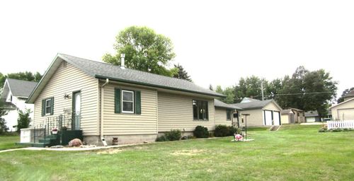 236 E Sorenson Ave, Appleton, MN, 56208-1420 | Card Image