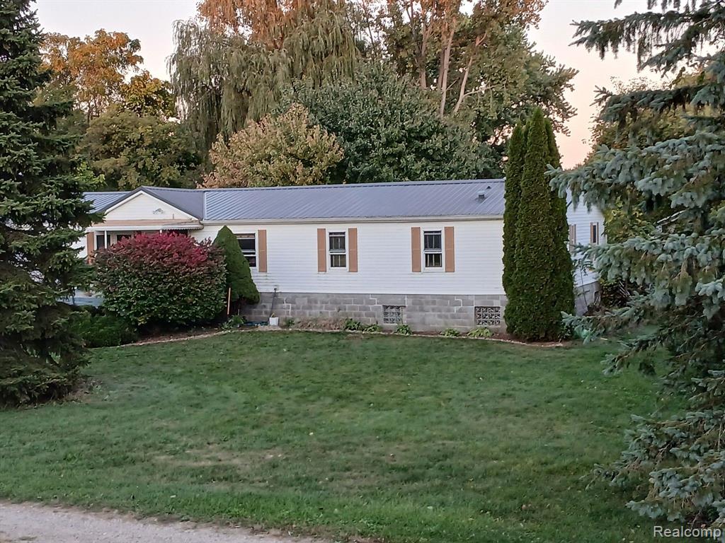 Maple St, Brown City, MI 48416
