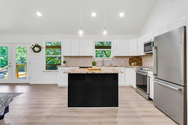 220 Tortuga Way, House other with 3 bedrooms, 2 bathrooms and null parking in Pointblank TX | Image 4