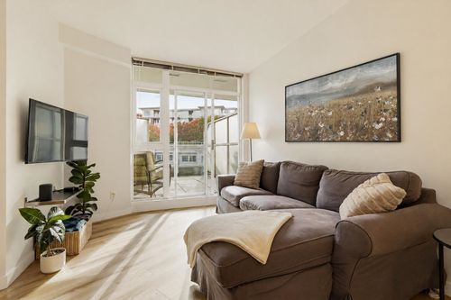 321-4028 Knight Street, Vancouver, BC, V5N5Y8 | Card Image
