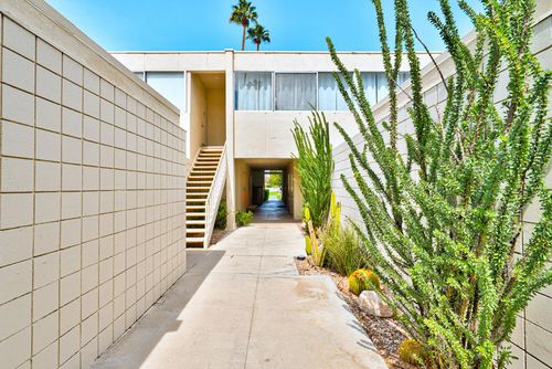 449 Desert Lakes Dr, Palm Springs, CA, 92264-5511 | Card Image