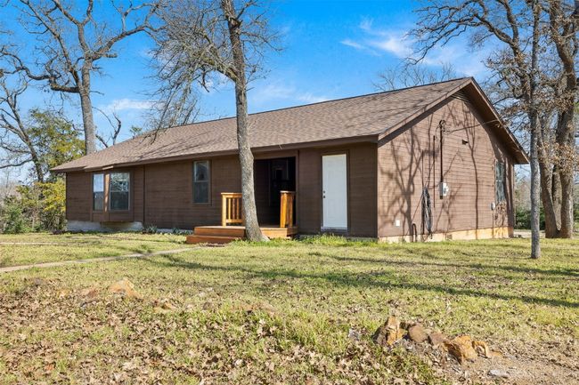 1949 County Road 347 Loop, Home with 3 bedrooms, 2 bathrooms and 3 parking in Gause TX | Image 4