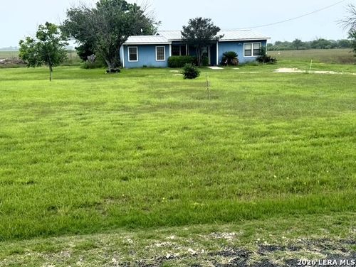 1093 E County Road 5718, Natalia, TX, 78059-2712 | Card Image