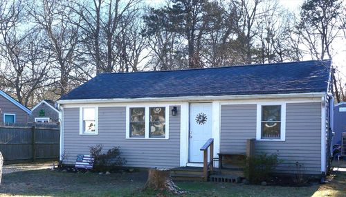 9 Circuit Rd, W Yarmouth, MA, 02673-3722 | Card Image