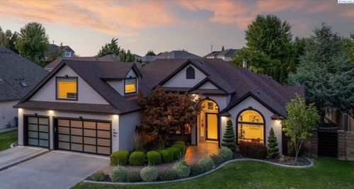 1022 Meadow Hills Dr, Richland, WA, 99352-8661 | Card Image
