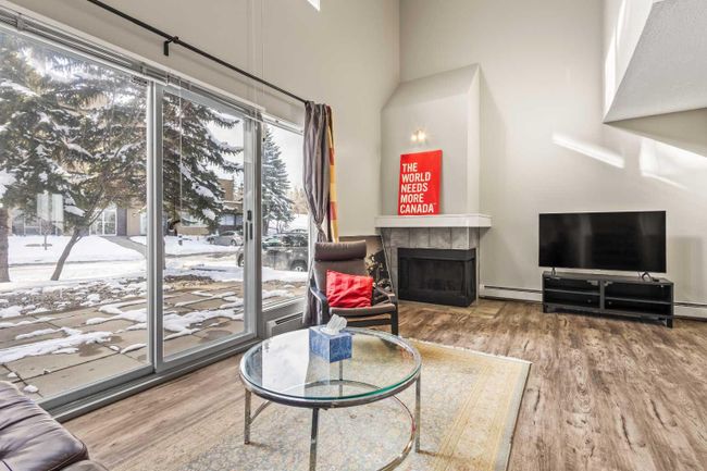 8 - 122 Village Heights Sw, Home with 2 bedrooms, 1 bathrooms and 2 parking in Calgary AB | Image 7